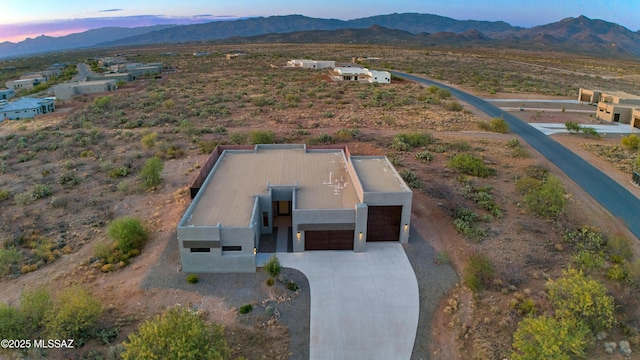 bird's eye view featuring a mountain view