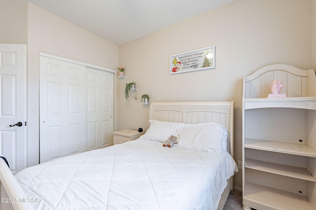 bedroom with a closet
