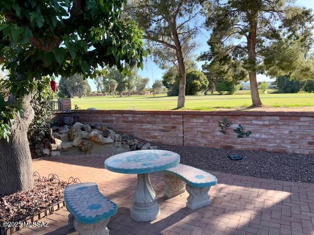215 E Los Rincones, Green Valley, AZ 85614 - view of patio / terrace