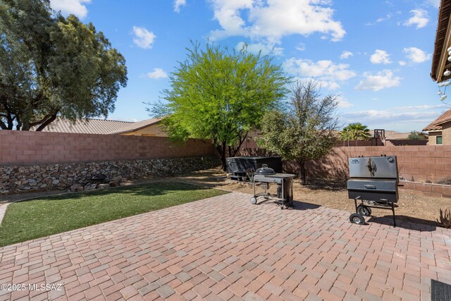 1020 E Wiley Squirrel Ln, Sahuarita, AZ 85629 - view of patio / terrace with a fenced backyard