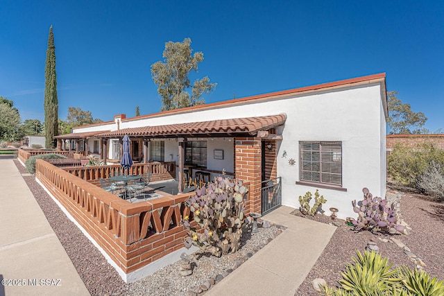 view of front of home with stucco siding