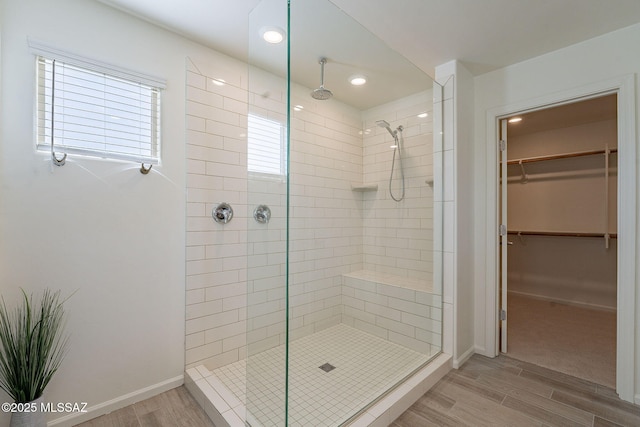 empty room featuring recessed lighting, baseboards, and light carpet