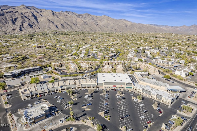 bird's eye view featuring a mountain view