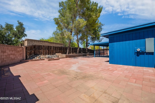 7555 E 25th St, Tucson, AZ 85710 - bedroom featuring visible vents, carpet flooring, and baseboards
