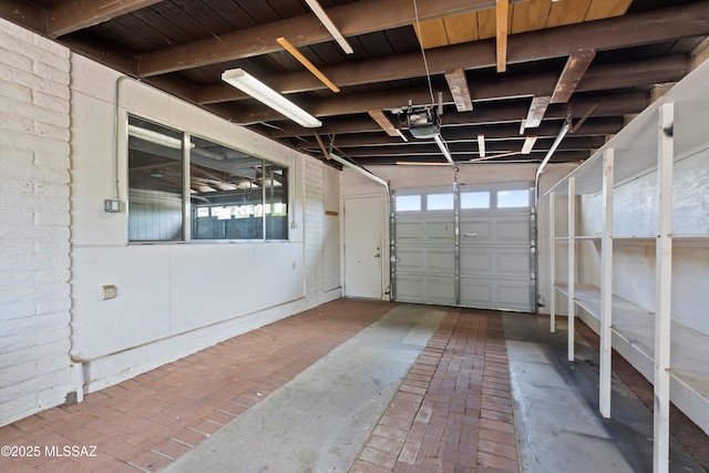 1011 N Placita Yoas, Green Valley, AZ 85614 - garage featuring a garage door opener