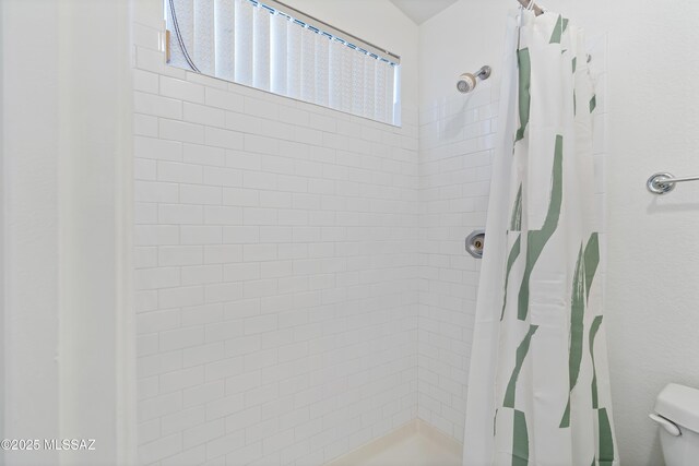 3564 W Sky Ridge Loop, Tucson, AZ 85742 - full bathroom with vanity, shower / bathtub combination with curtain, and toilet