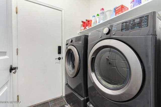 630 E Racine Pl, Casa Grande, AZ 85122 - laundry room with laundry area and washer and clothes dryer