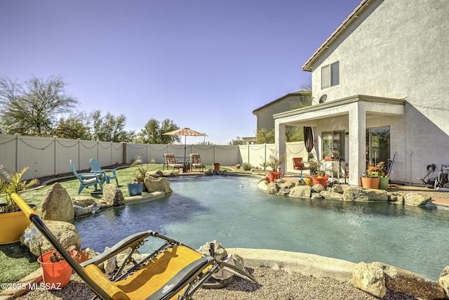 33925 S Alvarado St, Red Rock, AZ 85145 - view of pool with a fenced in pool, a fenced backyard, and a patio area