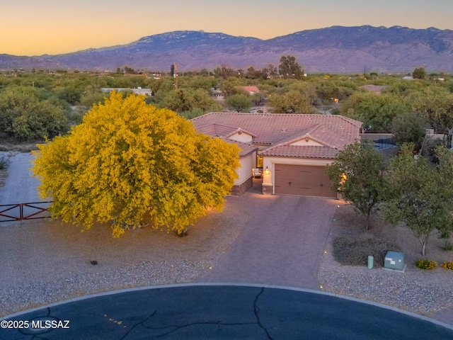 bird's eye view with a mountain view