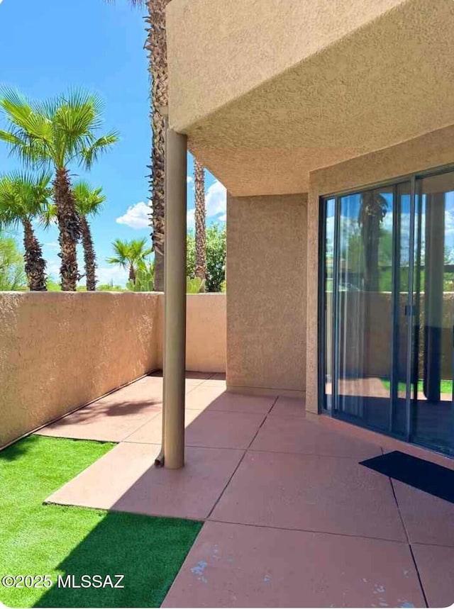 5675 N Camino Esplendora Unit 1103, Tucson, AZ 85718 - view of patio / terrace