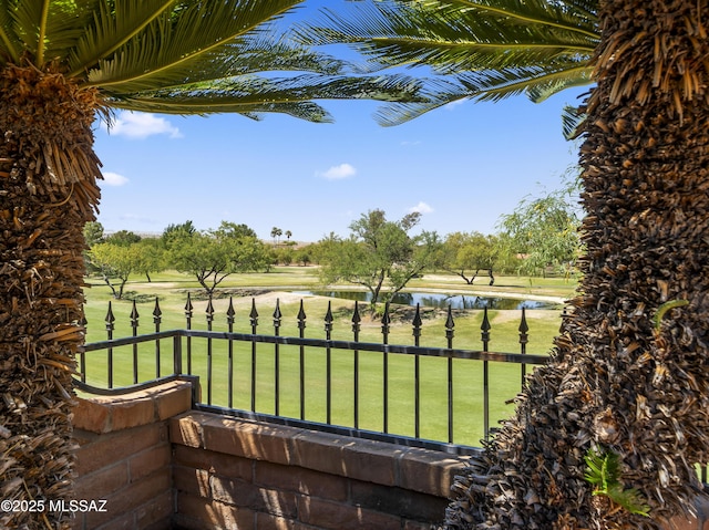 view of yard featuring a water view
