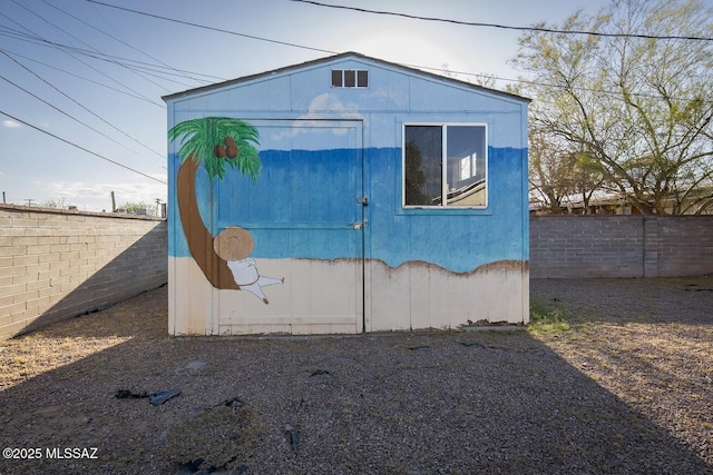 2102 E Florence Dr, Tucson, AZ 85719 - view of outbuilding with a fenced backyard and an outbuilding