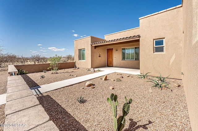 view of yard featuring a patio and fence