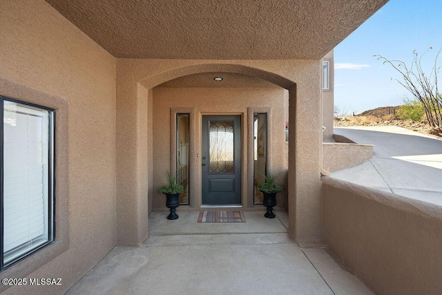 14171 N Gibson Trl, Tucson, AZ 85755 - entrance to property featuring stucco siding and a balcony
