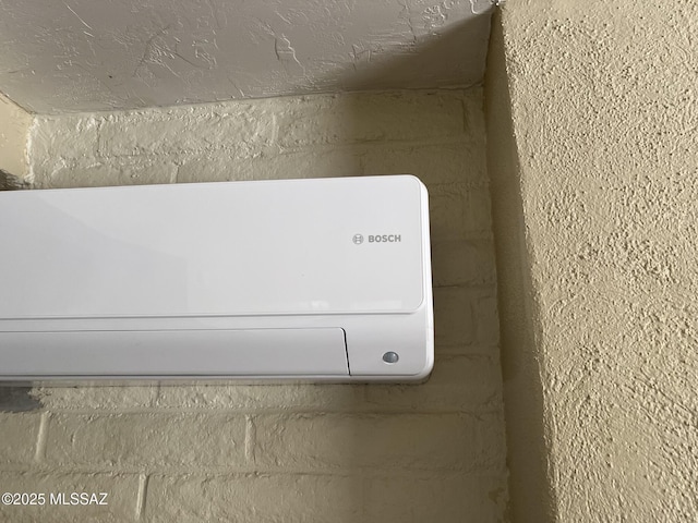 room details featuring a wall unit AC