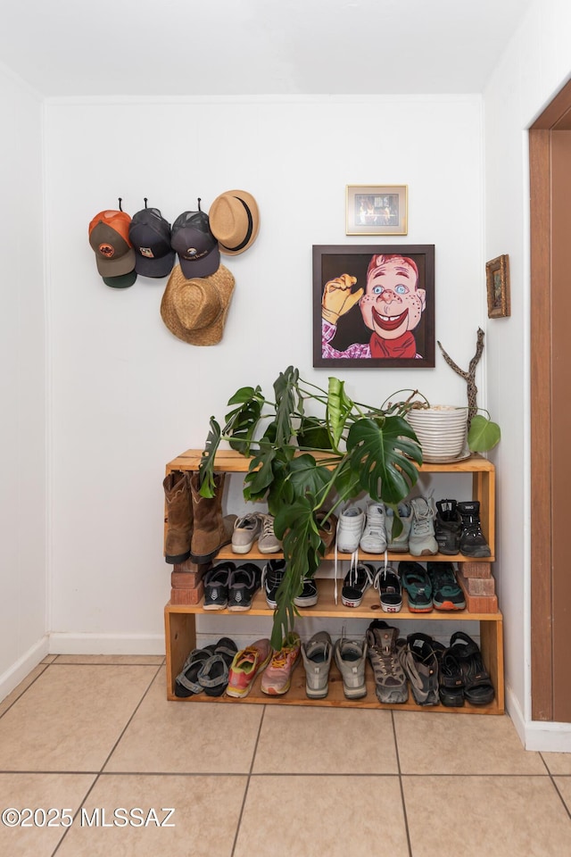 details featuring baseboards