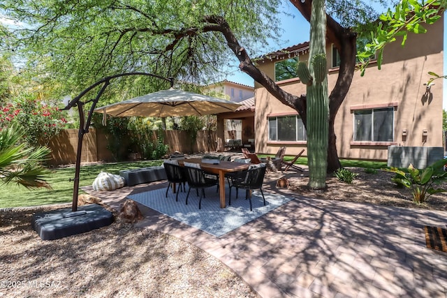 29 W Camino Rancho Viejo, Sahuarita, AZ 85629 - view of patio featuring fence and outdoor dining area