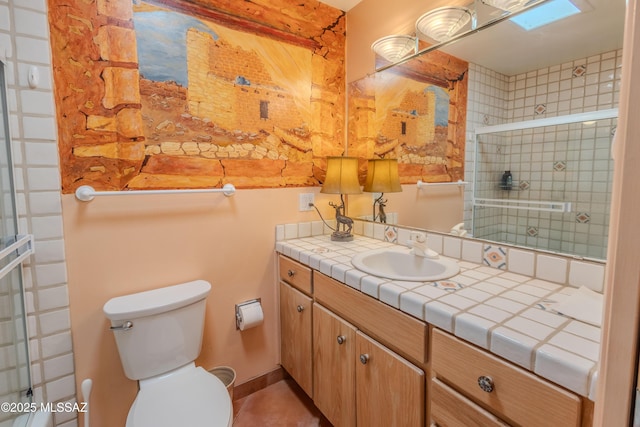 149 E Los Arcos, Green Valley, AZ 85614 - full bath with toilet, tiled shower, and vanity
