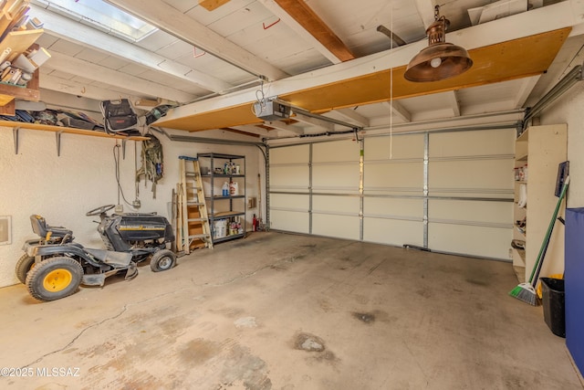 149 E Los Arcos, Green Valley, AZ 85614 - garage featuring a garage door opener