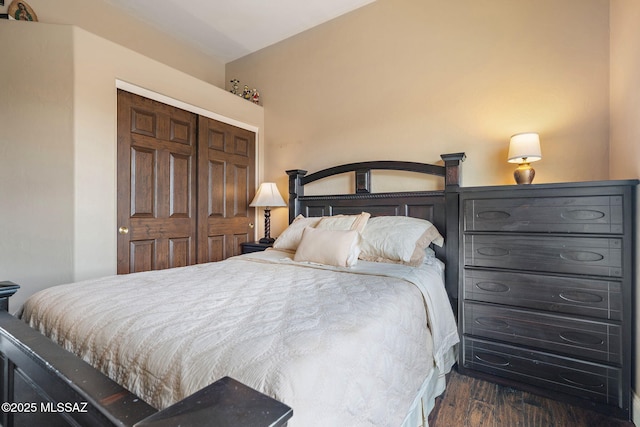 33 Camino Olympia, Rio Rico, AZ 85648 - bedroom featuring dark wood-style flooring and a closet