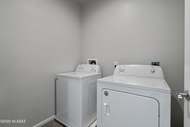 156 E Stone Ct, Tucson, AZ 85705 - washroom with washer and dryer