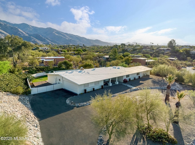 bird's eye view with a mountain view