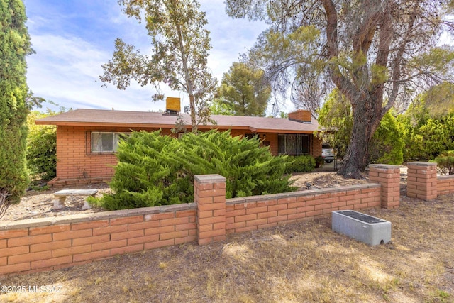 575 N Robles Rd, Oracle, AZ 85623 - ranch-style house featuring brick siding