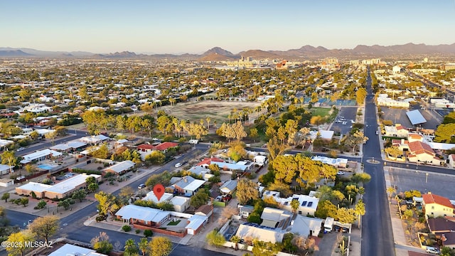 bird's eye view featuring a residential view and a mountain view