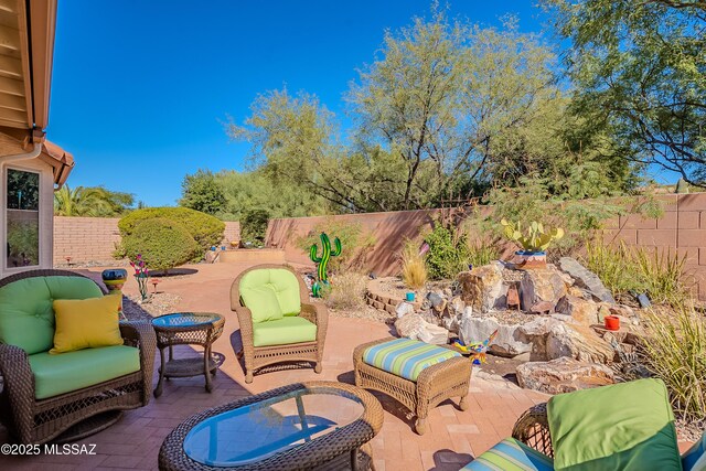 1328 N Mahogany Gulch Ln, Green Valley, AZ 85614 - aerial view of property and surrounding area featuring a mountain backdrop