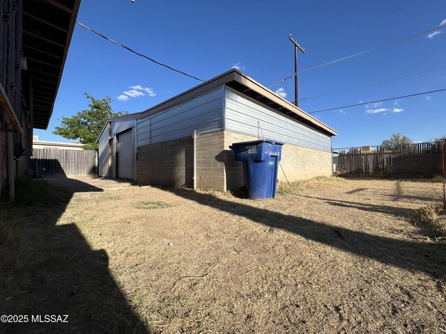 2838 E Beverly Dr, Tucson, AZ 85716 - view of outbuilding with fence