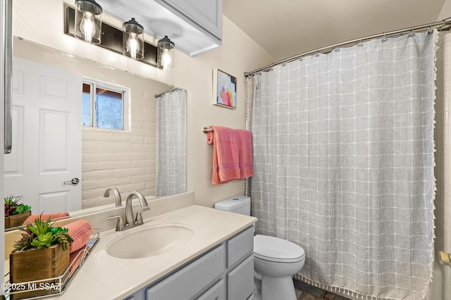 6891 N Camino Verde, Tucson, AZ 85743 - full bath with vanity and toilet
