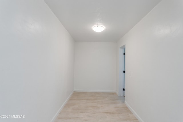 4029 E Fort Lowell Rd, Tucson, AZ 85712 - corridor with baseboards