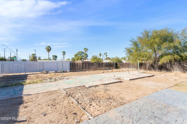 4029 E Fort Lowell Rd, Tucson, AZ 85712 - view of fenced backyard