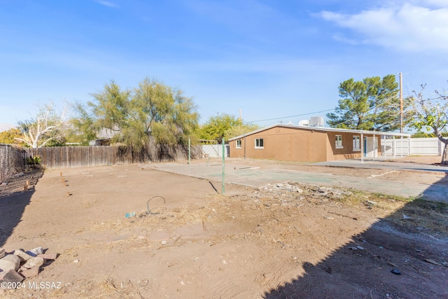 4029 E Fort Lowell Rd, Tucson, AZ 85712 - view of yard featuring fence