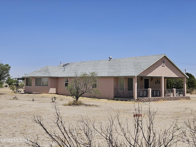 1760 W Airport Rd, Willcox, AZ 85643 - view of front facade featuring stucco siding and covered porch