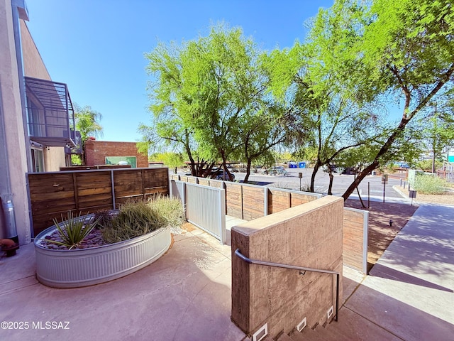 1001 E 17th St Apt 106, Tucson, AZ 85719 - view of community featuring fence