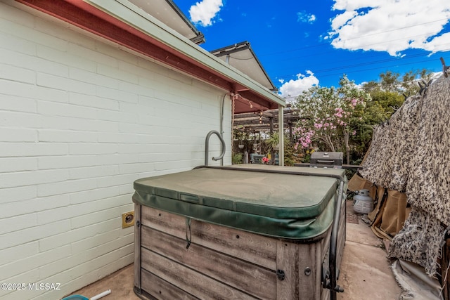 8360 E Mary Dr, Tucson, AZ 85730 - view of patio featuring a hot tub