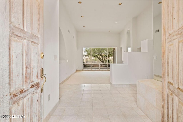 11126 N Guava Dr, Oro Valley, AZ 85737 - hall featuring tile patterned floors, recessed lighting, and baseboards