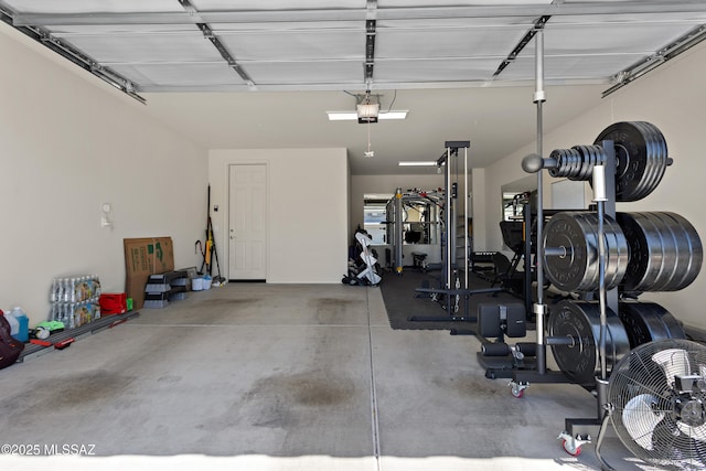 7809 S Land Grant Dr, Tucson, AZ 85747 - garage featuring a garage door opener