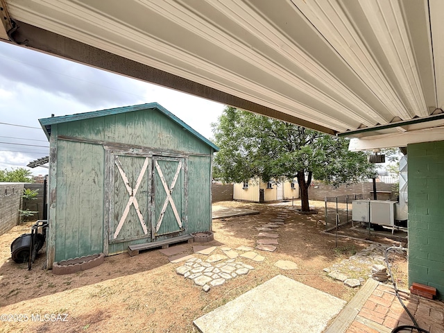 919 W 3rd Ave, San Manuel, AZ 85631 - view of shed with fence