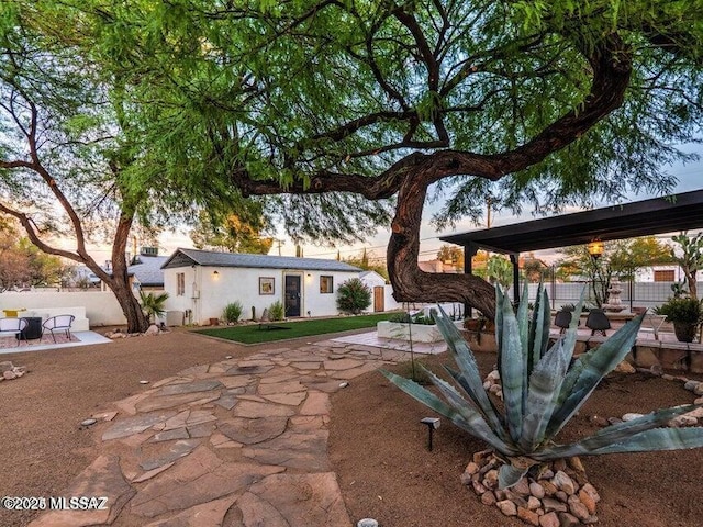 1700 N Winstel Blvd, Tucson, AZ 85716 - view of yard featuring a patio area and fence