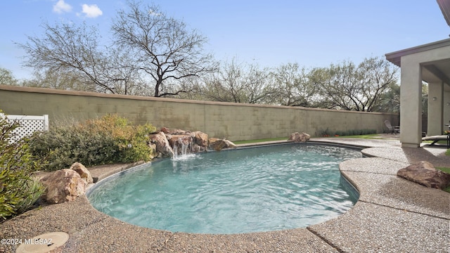 15083 S Placita Rancho Verano, Sahuarita, AZ 85629 - view of pool with fence