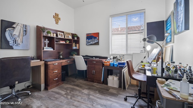 15083 S Placita Rancho Verano, Sahuarita, AZ 85629 - office space with wood finished floors