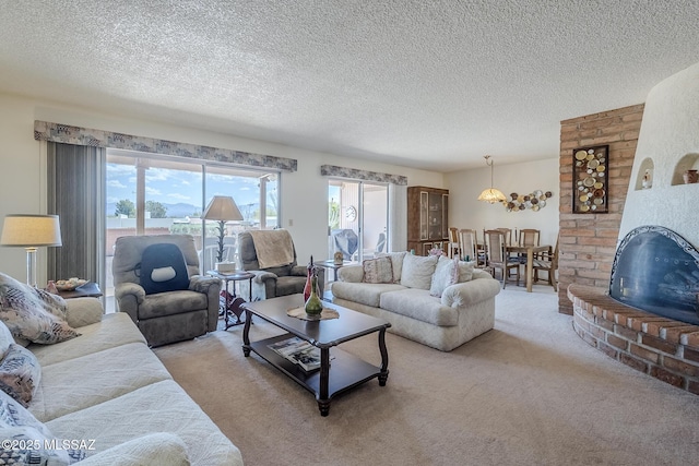 723 S Los Zafiros, Green Valley, AZ 85614 - living area featuring light carpet and a textured ceiling