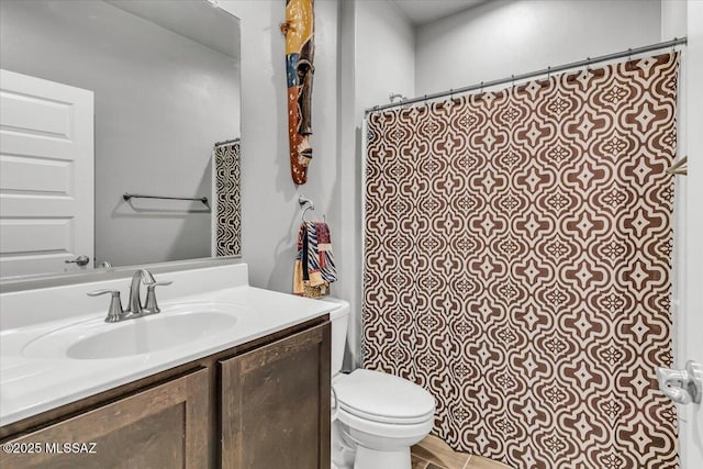 10094 N Cardon Grande Trl, Marana, AZ 85653 - bathroom featuring toilet, vanity, and curtained shower
