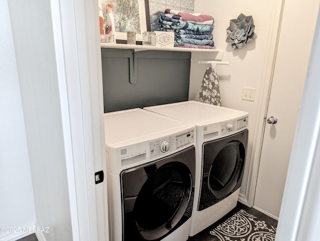 2866 W Medallion Dr, Tucson, AZ 85741 - laundry room featuring separate washer and dryer and baseboards