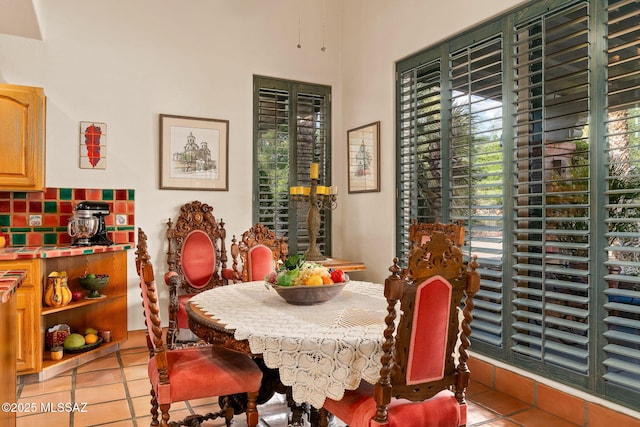 dining room with light tile patterned floors