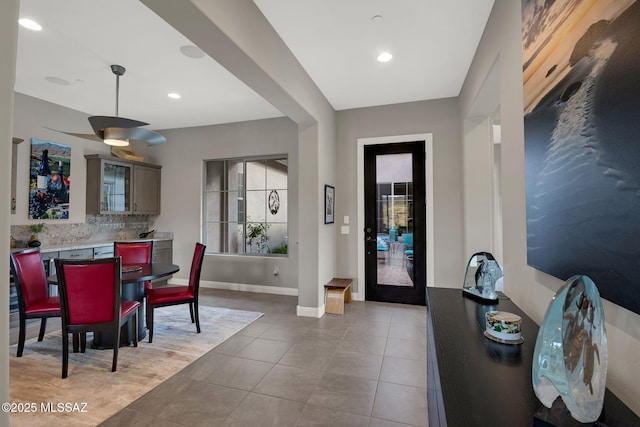 66450 E Sundance Pl, Saddlebrooke, AZ 85739 - foyer entrance featuring light tile patterned flooring, baseboards, and recessed lighting