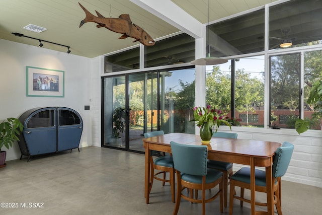 6714 E Topke St, Tucson, AZ 85715 - sunroom with rail lighting