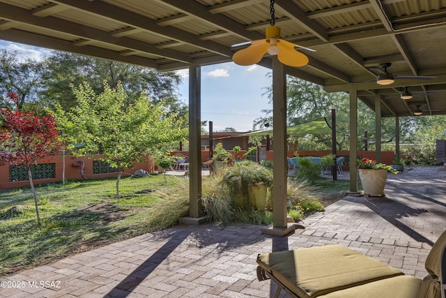 6714 E Topke St, Tucson, AZ 85715 - view of patio / terrace with ceiling fan